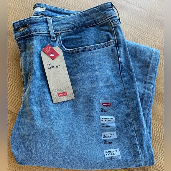 Levi's Denim - Levi's 711 Jeans NWT